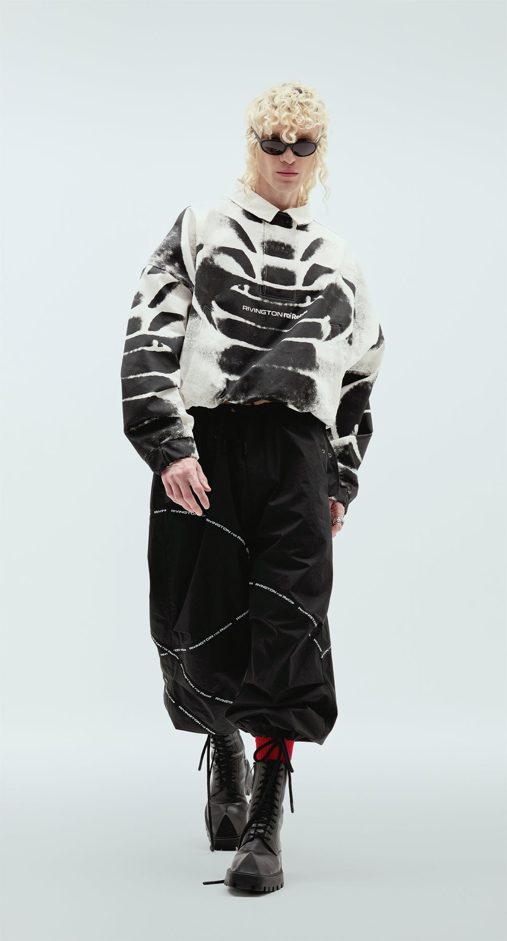 Meta Pullover